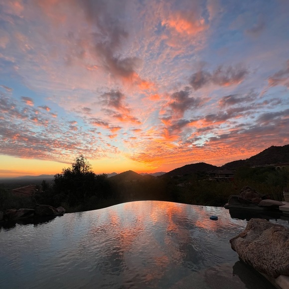 Meet your Posher, Heather - Picture 2 of 16